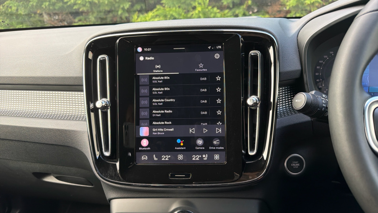 Volvo XC40 2.0 B3P Plus Black Edition 5dr Auto Petrol Estate